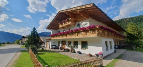 Haus Enzian Apartments